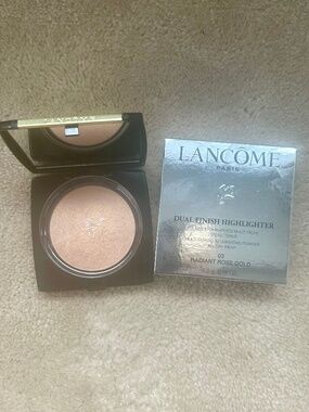 NEW Lancome Dual Finish Highlighter in Radiant Rose Gold DISCONTINUED & RARE